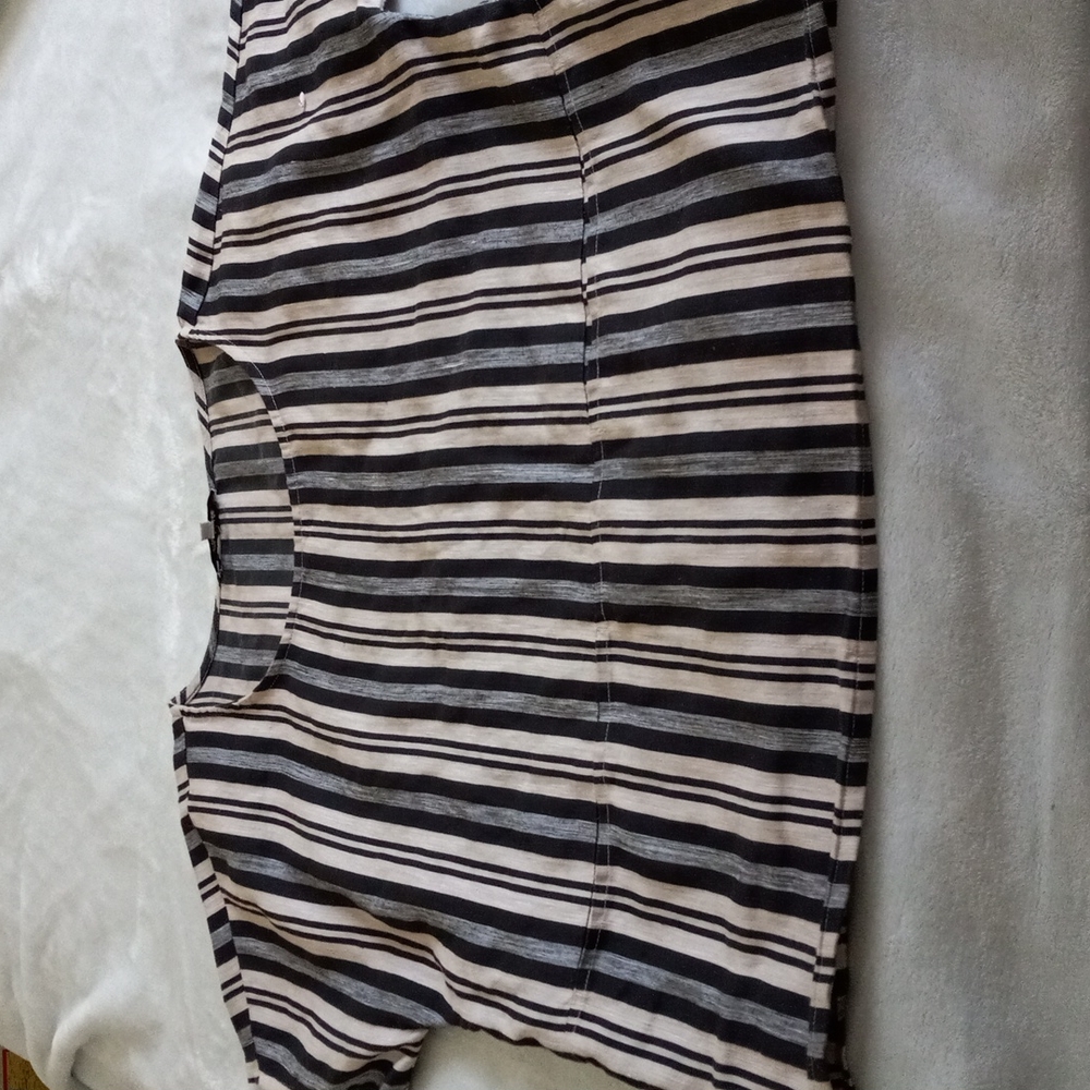Madewell striped xs top with 2 front pockets